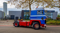 20251019-Tom-Holding-00518